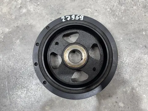 Шкив коленвала Toyota Corolla 11 E180 NDE180 2013