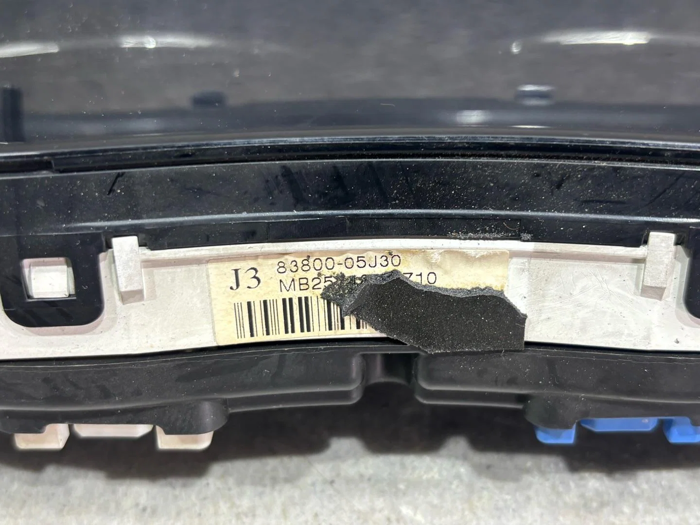 Панель приборов (щиток) Toyota Avensis 8380005J30 - миниатюра 9
