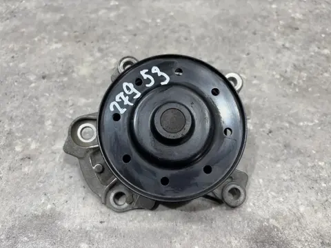 Водяная помпа Toyota Corolla 11 E180 NDE180 2013
