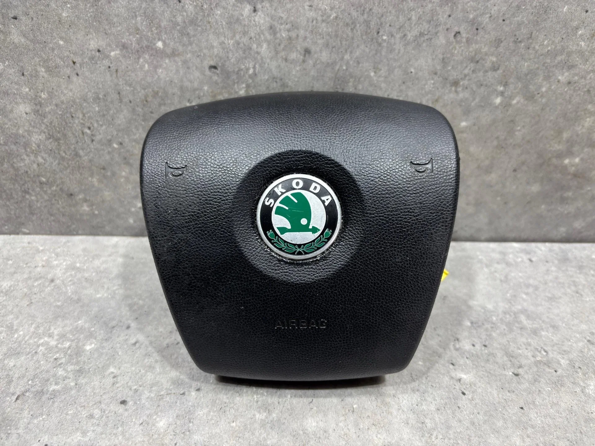 Подушка безопасности водителя Skoda Fabia 1 рест. - миниатюра 2