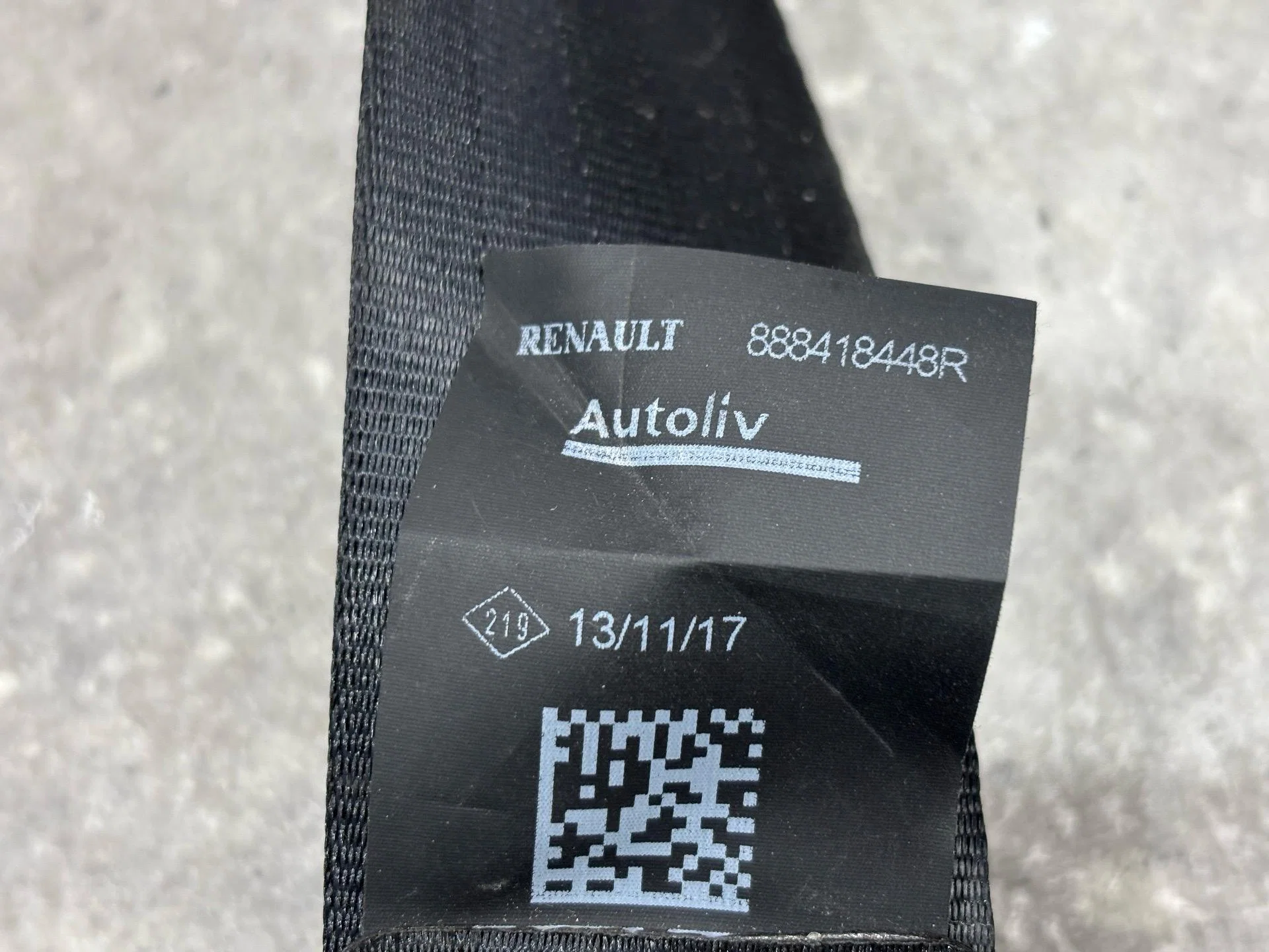 Ремень безопасности задний Renault Sandero 2 5S - миниатюра 8