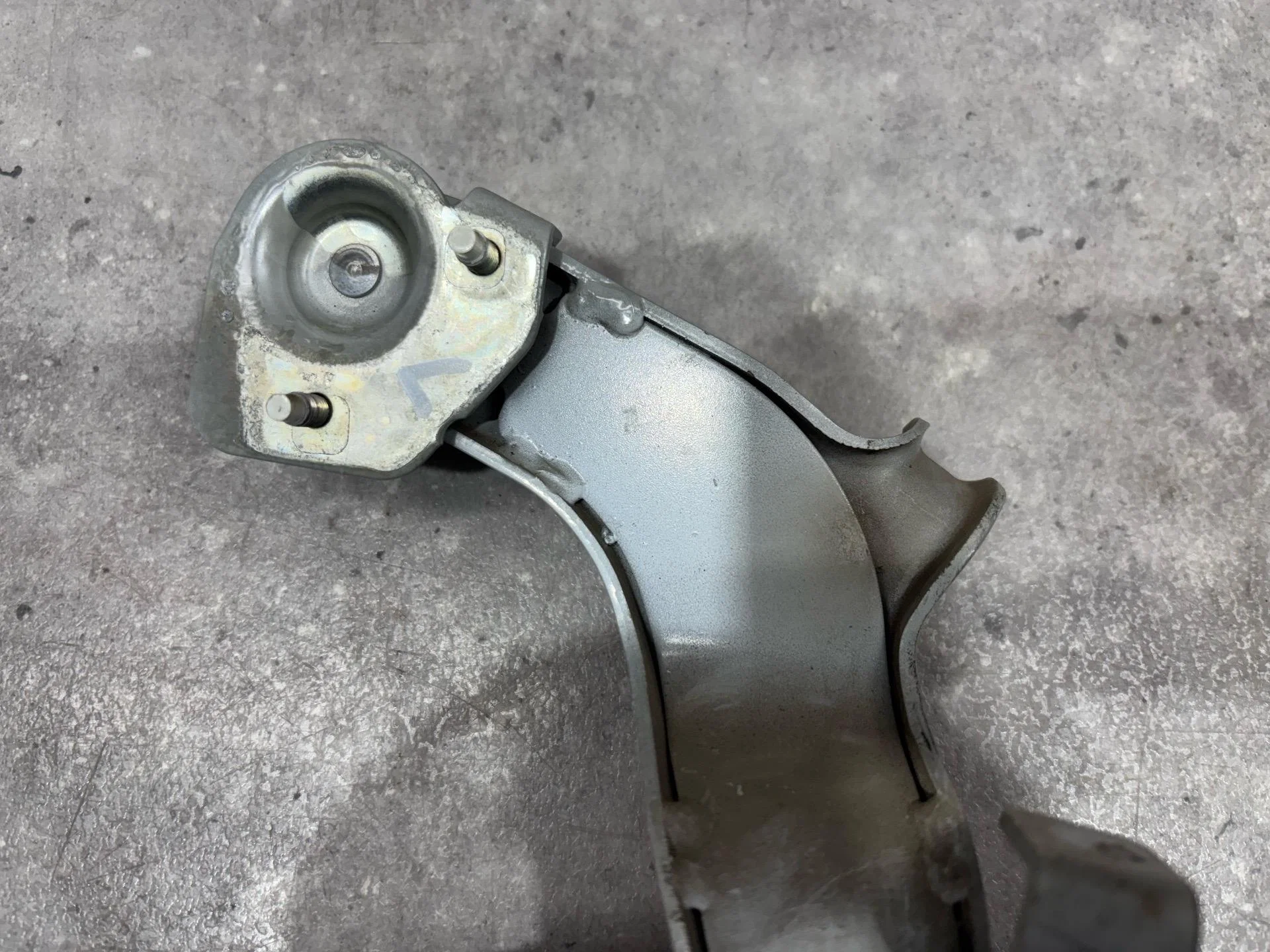 Петля крышки багажника левая Renault Symbol 2 LU01 - миниатюра 4