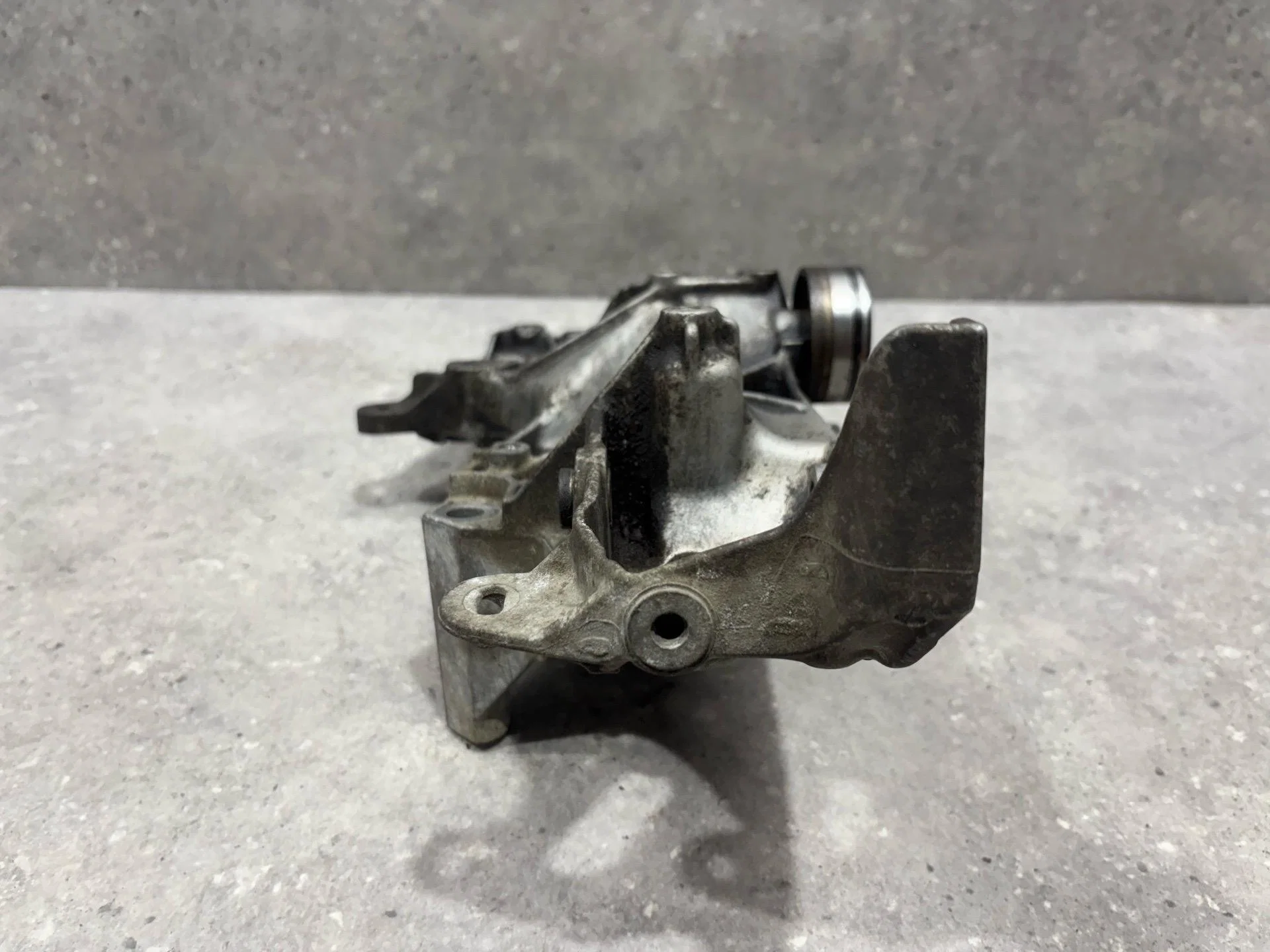 Кронштейн генератора Renault Symbol 2 LU01 2010 - миниатюра 5
