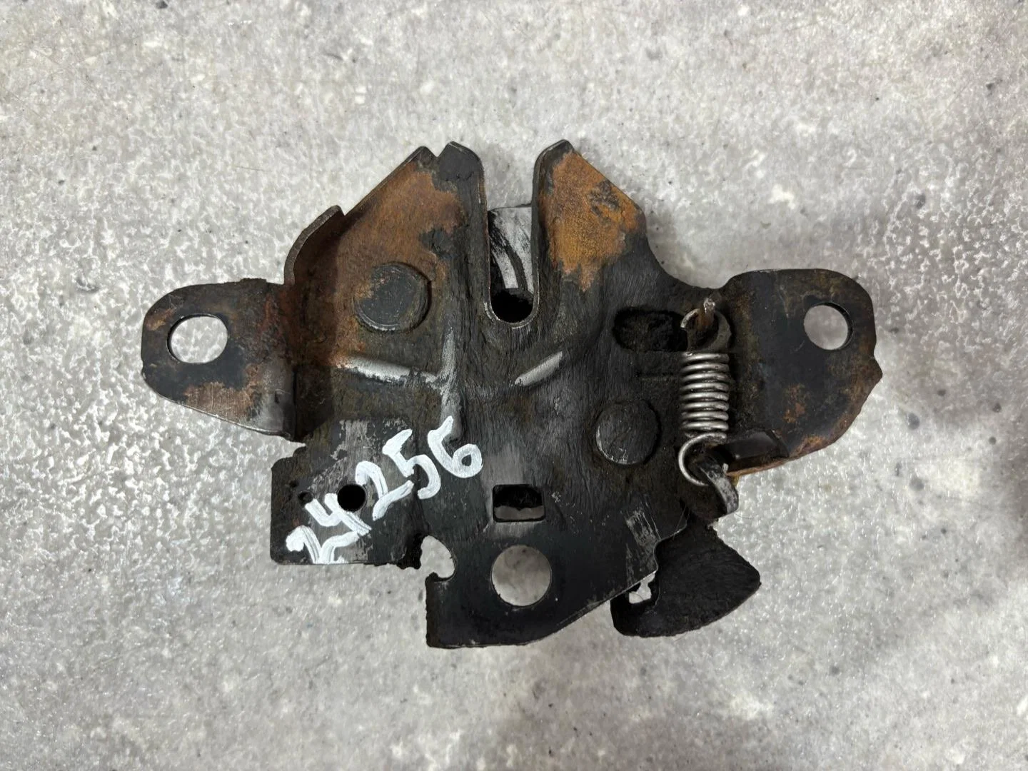 Замок капота Toyota Avensis 3 T270 ADT270 2010 - миниатюра 4