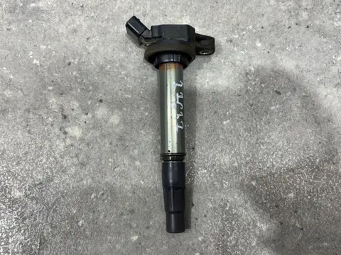 Катушка зажигания Toyota Corolla 11 E180 NDE180
