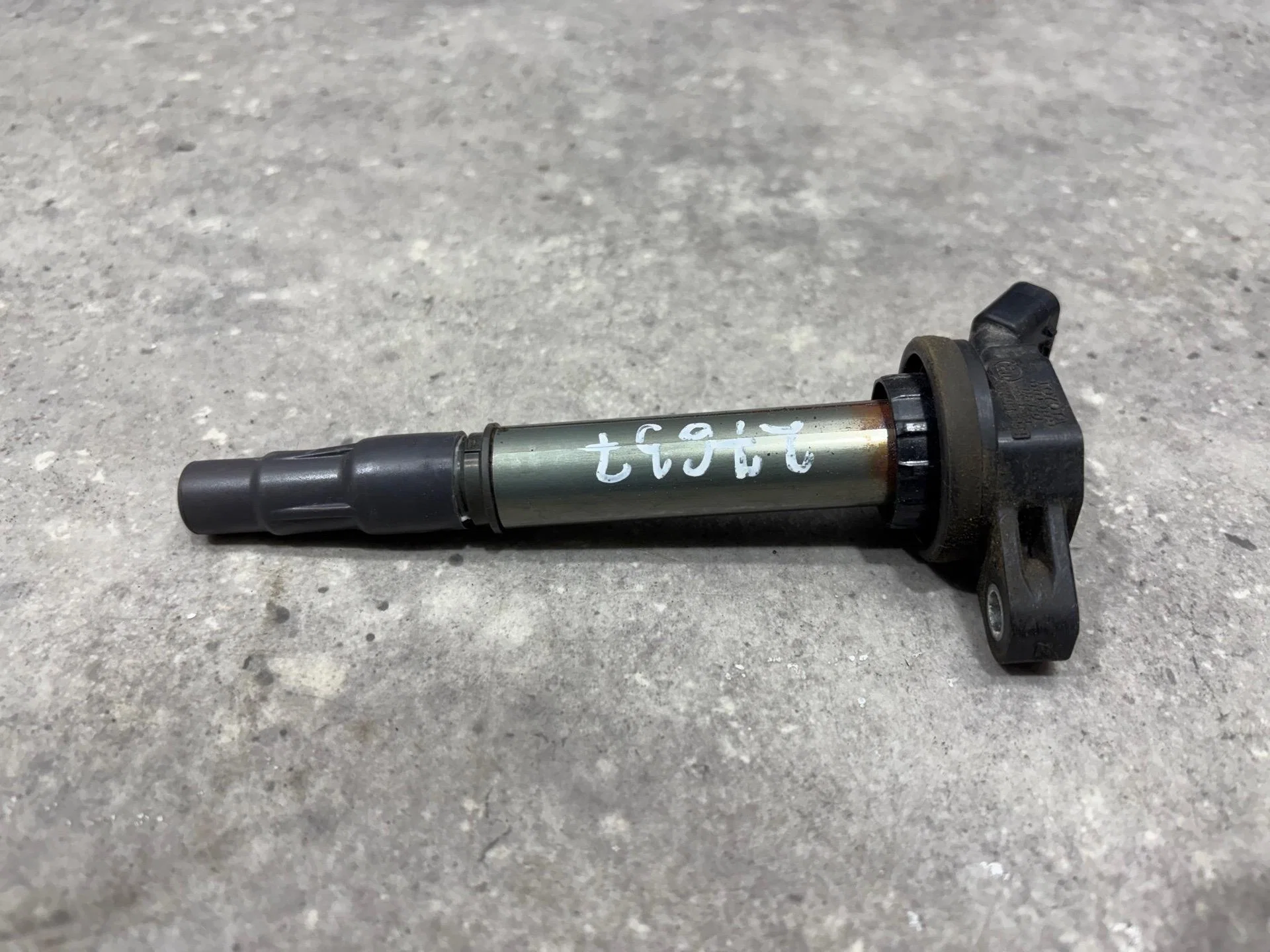 Катушка зажигания Toyota Corolla 11 E180 NDE180 - миниатюра 3