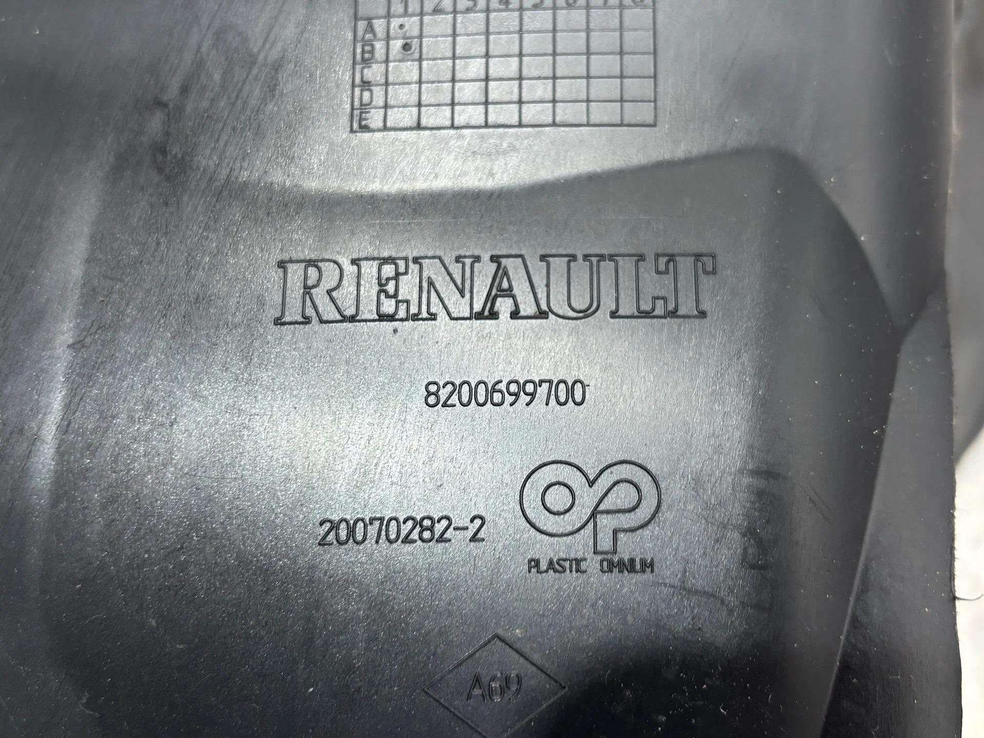 Подкрылок задний левый Renault Symbol 2 LU01 2010 - миниатюра 9