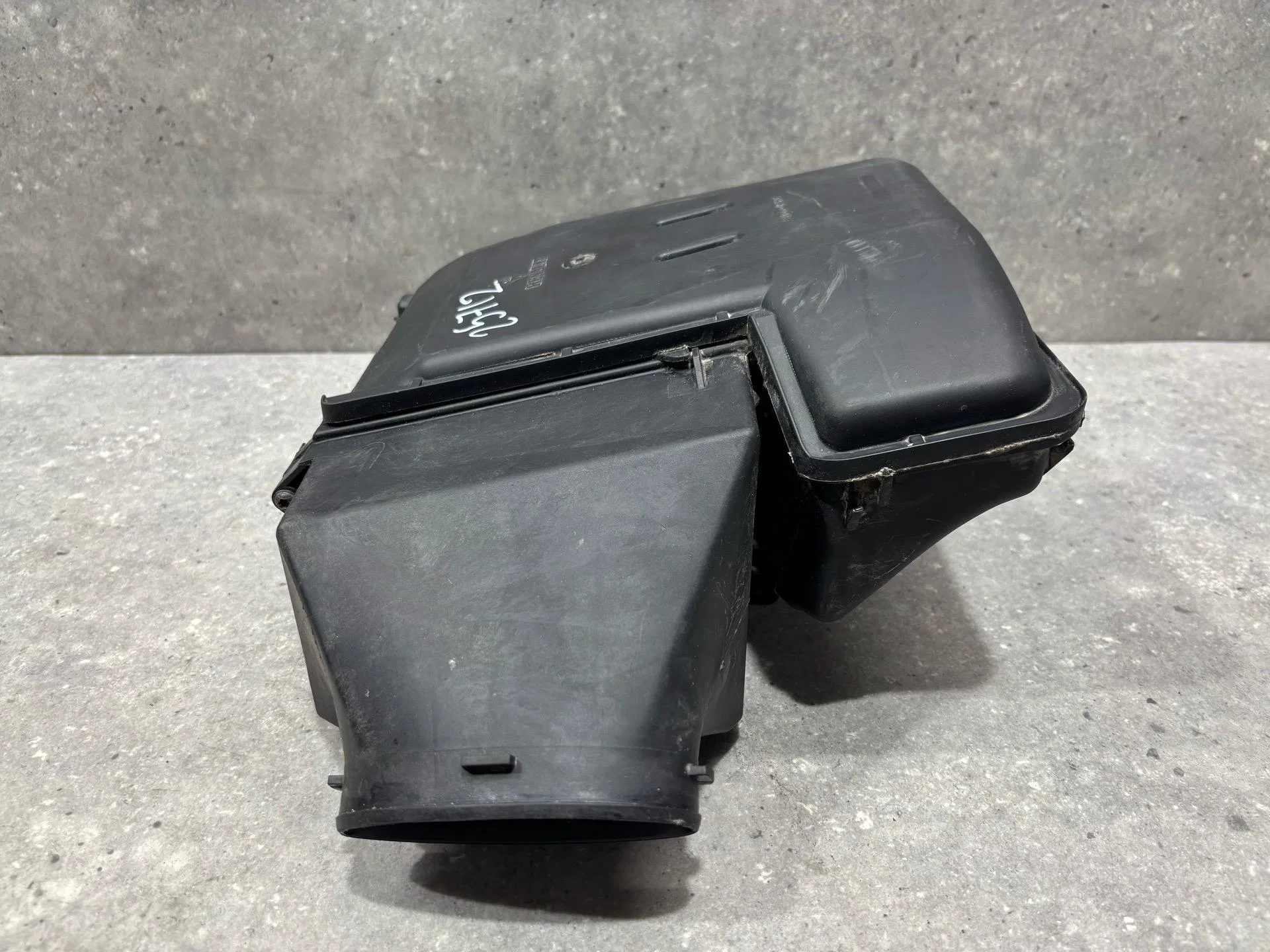 Корпус воздушногo фильтра Renault Symbol 2 LU01 - миниатюра 4
