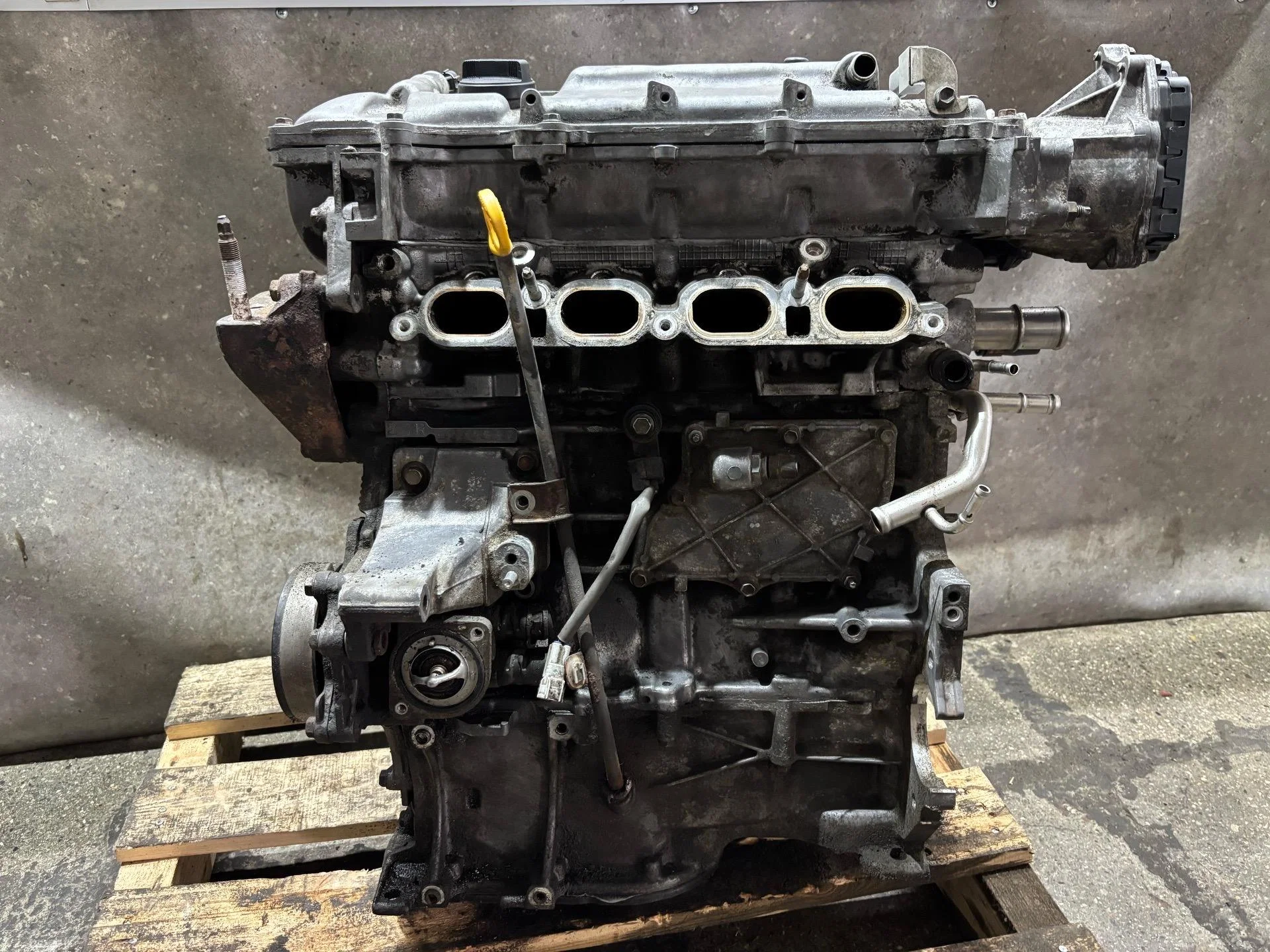 Двигатель 2ZR-FAE Toyota Avensis 3 T270 ADT270 - изображение 1