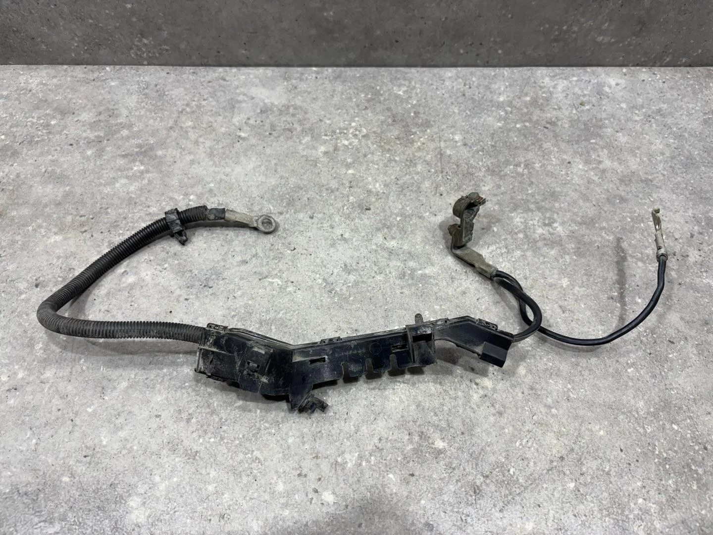 Клемма аккумулятора плюс Toyota Avensis 9008082044 - миниатюра 4