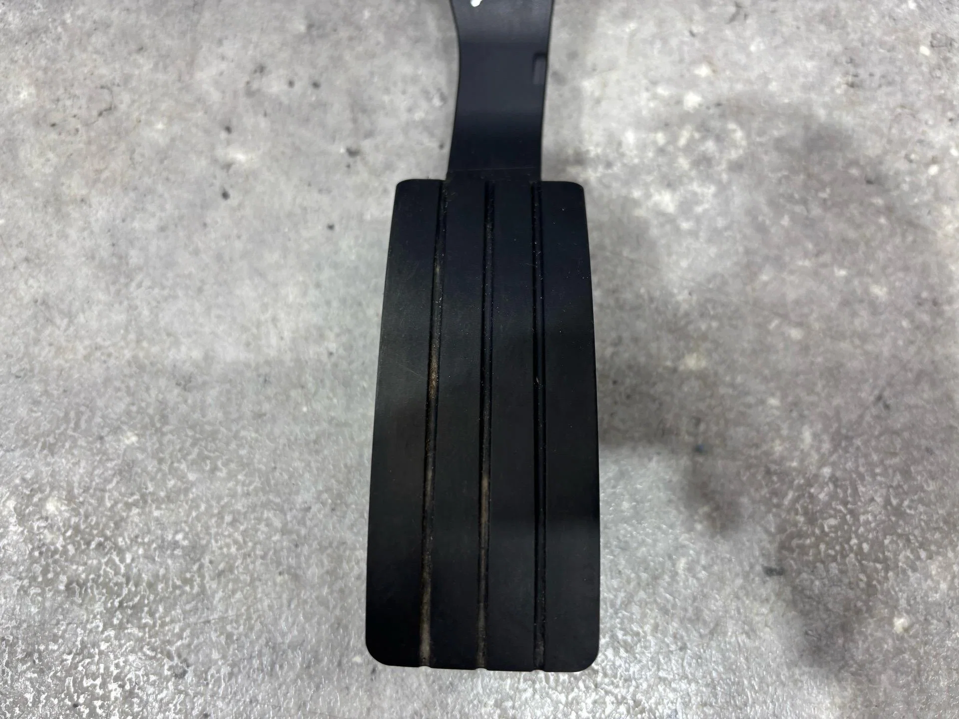 Педаль газа Renault Logan 2 L8 2017 180022703R - миниатюра 2