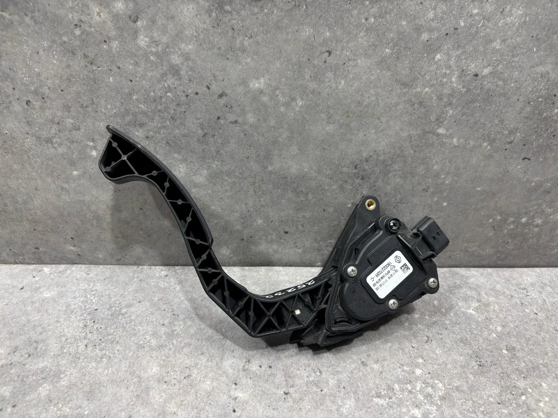 Педаль газа Renault Logan 2 L8 2017 180022703R - миниатюра 3