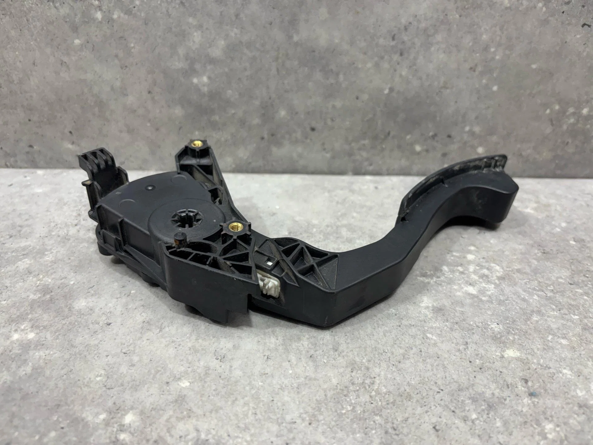 Педаль газа Renault Logan 2 L8 2017 180022703R - миниатюра 5