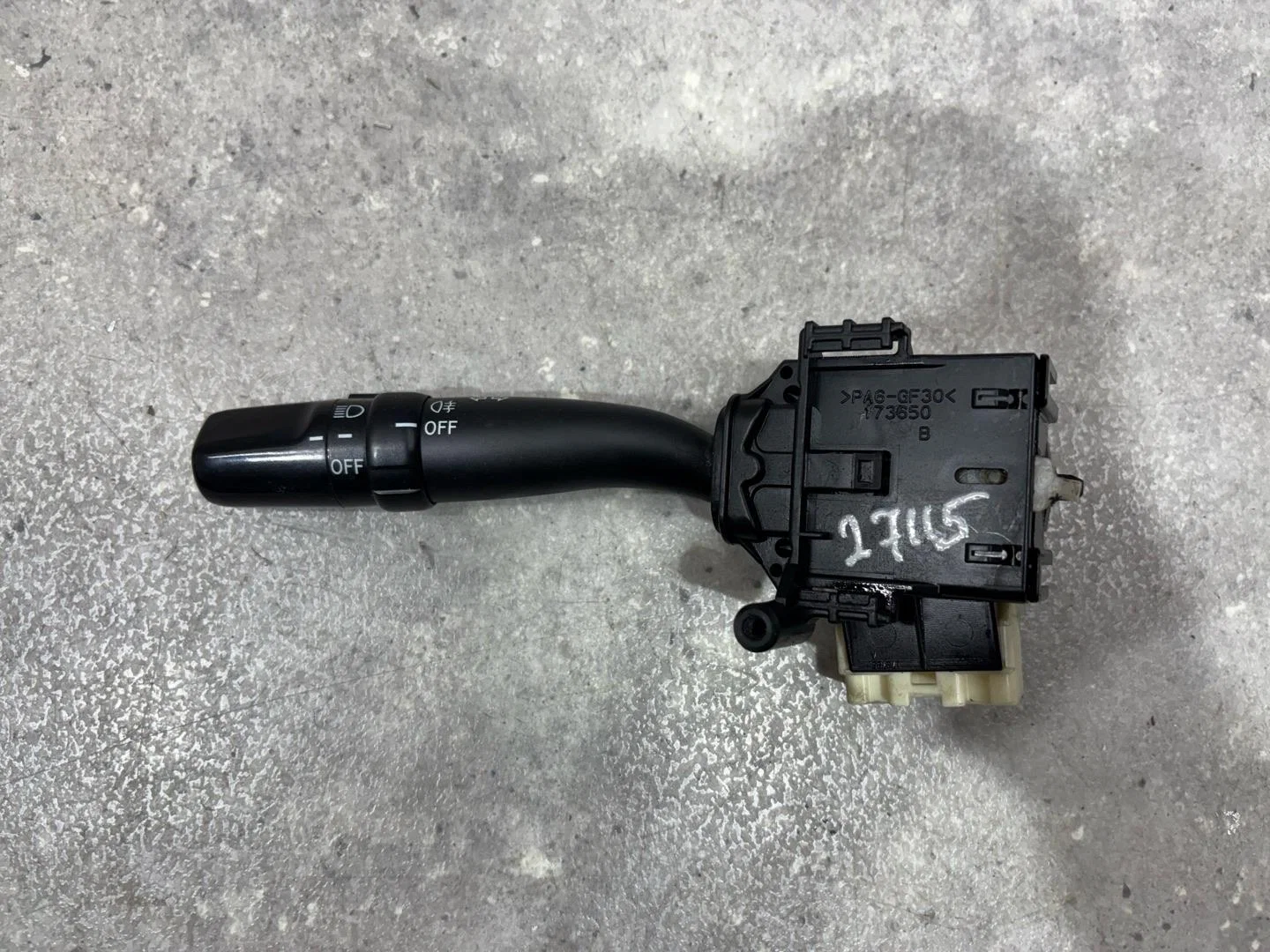 Переключатель поворотов Toyota Avensis 8414005100 - изображение 1