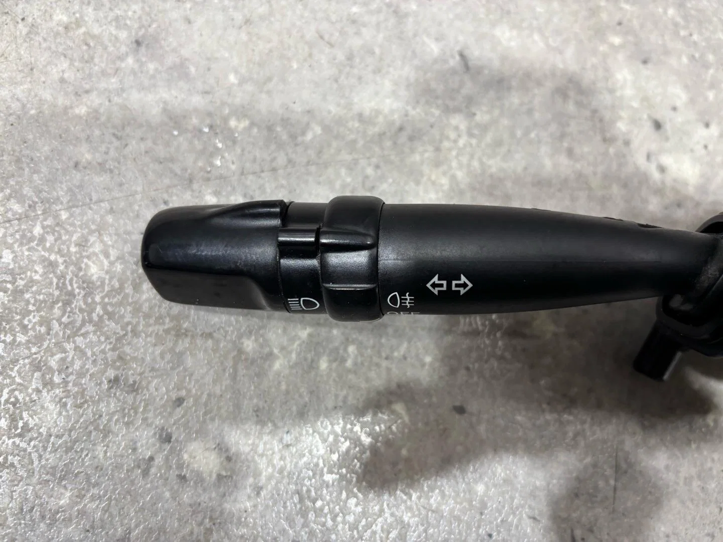 Переключатель поворотов Toyota Avensis 8414005100 - миниатюра 3