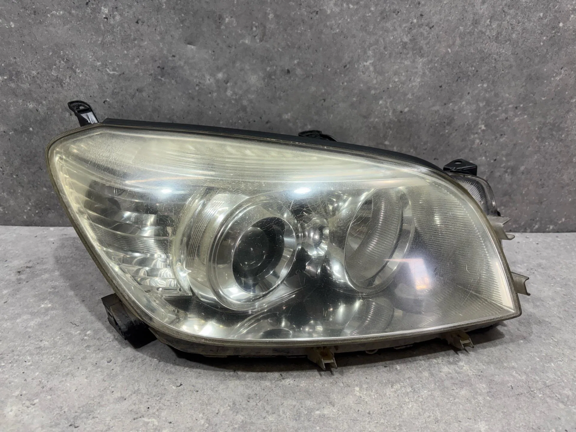 Фара правая Toyota RAV4 3 XA30 ACA30 2008 - миниатюра 3