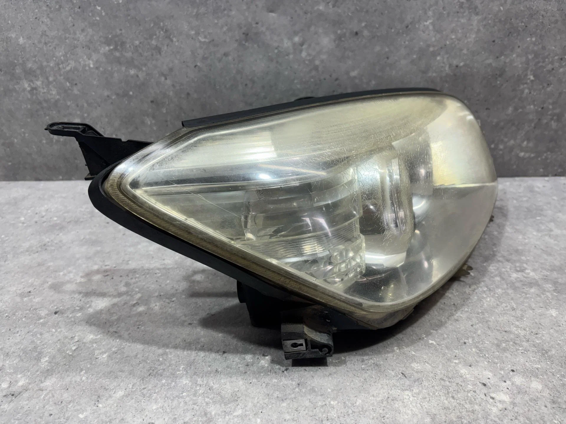 Фара правая Toyota RAV4 3 XA30 ACA30 2008 - миниатюра 5
