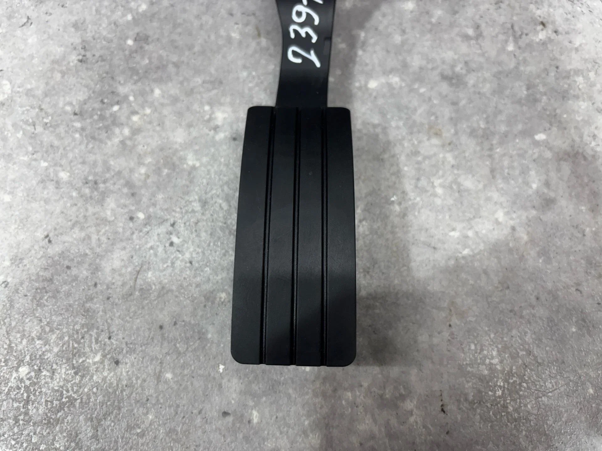 Педаль газа Renault Sandero 2 5S 2017 180022703R - миниатюра 2