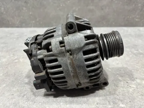 Генератор Renault Symbol 2 LU01 2010 8200660040
