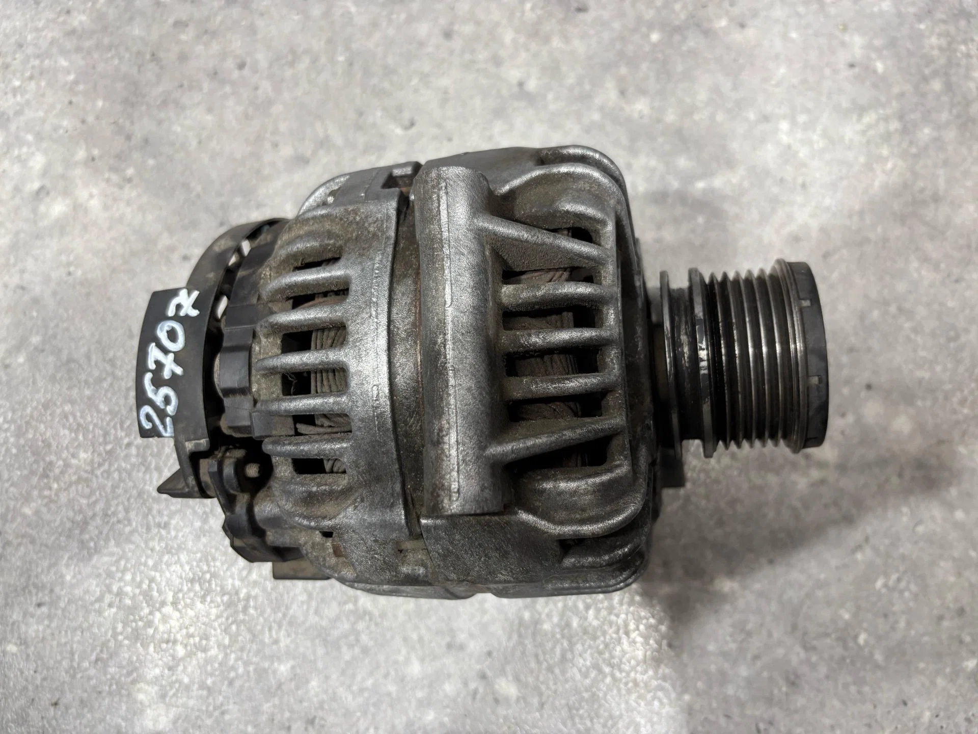 Генератор Renault Symbol 2 LU01 2010 8200660040 - миниатюра 2