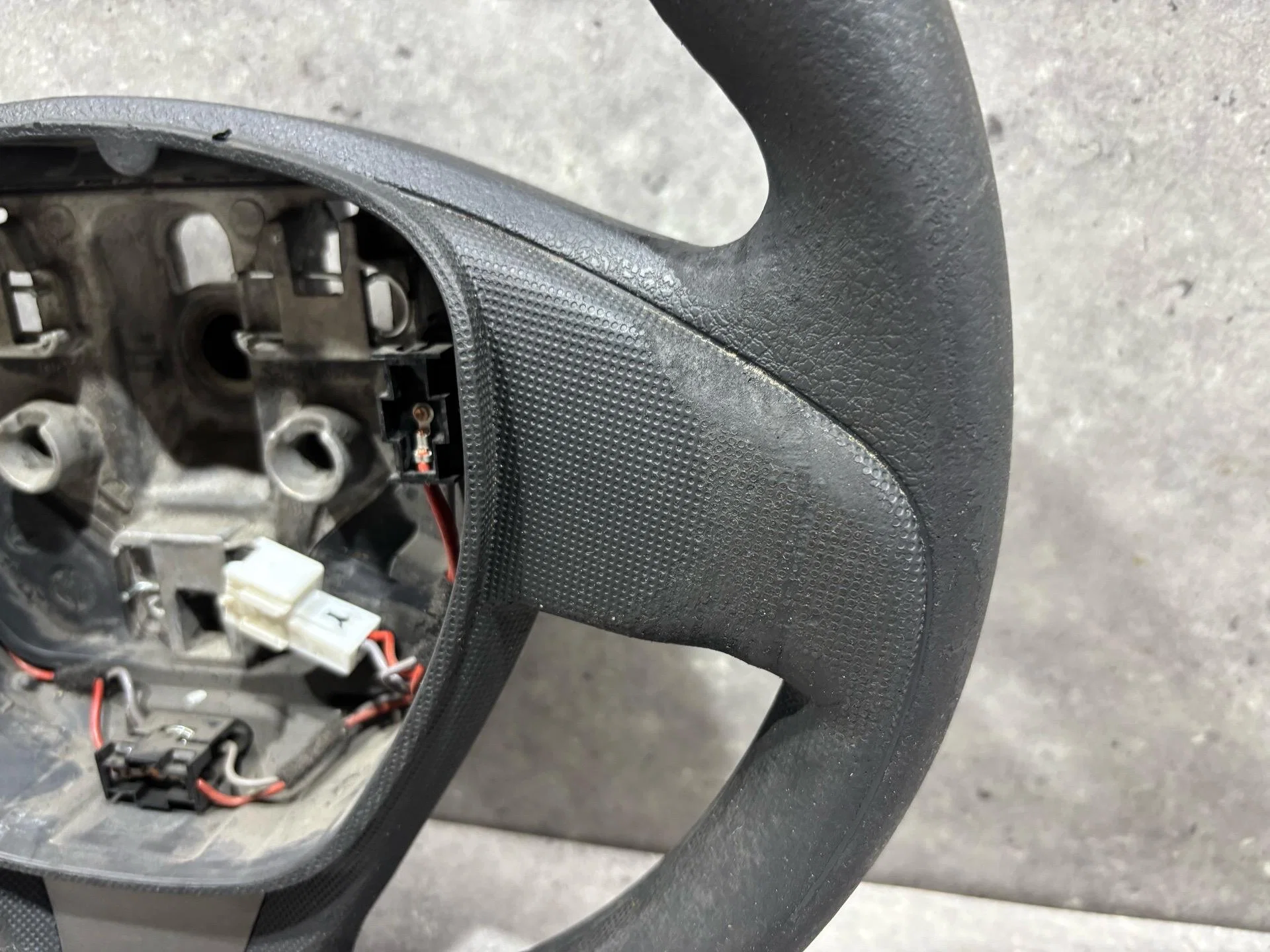 Руль Renault Logan 2 L8 2017 484009256R - миниатюра 3
