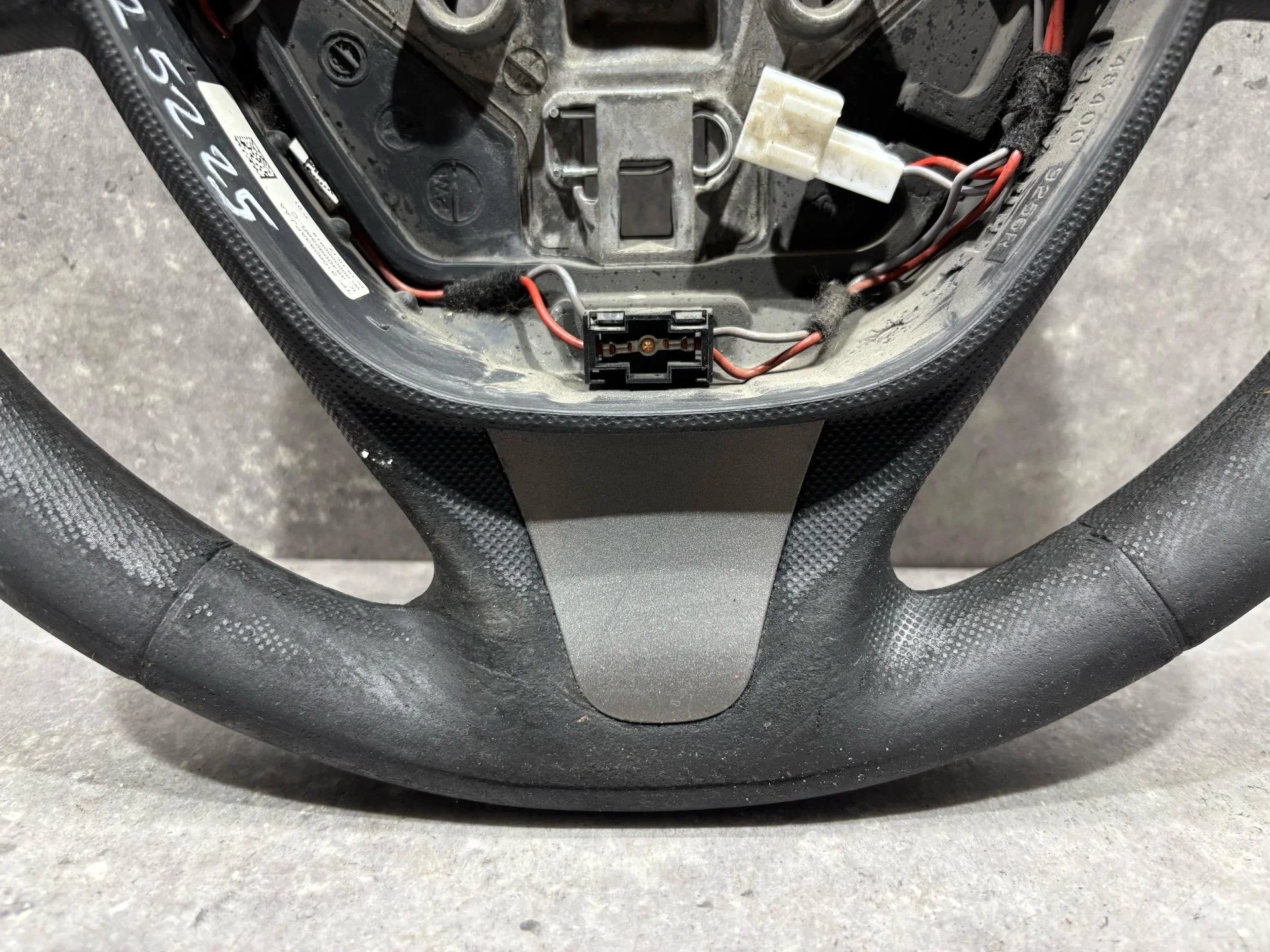 Руль Renault Logan 2 L8 2017 484009256R - миниатюра 5