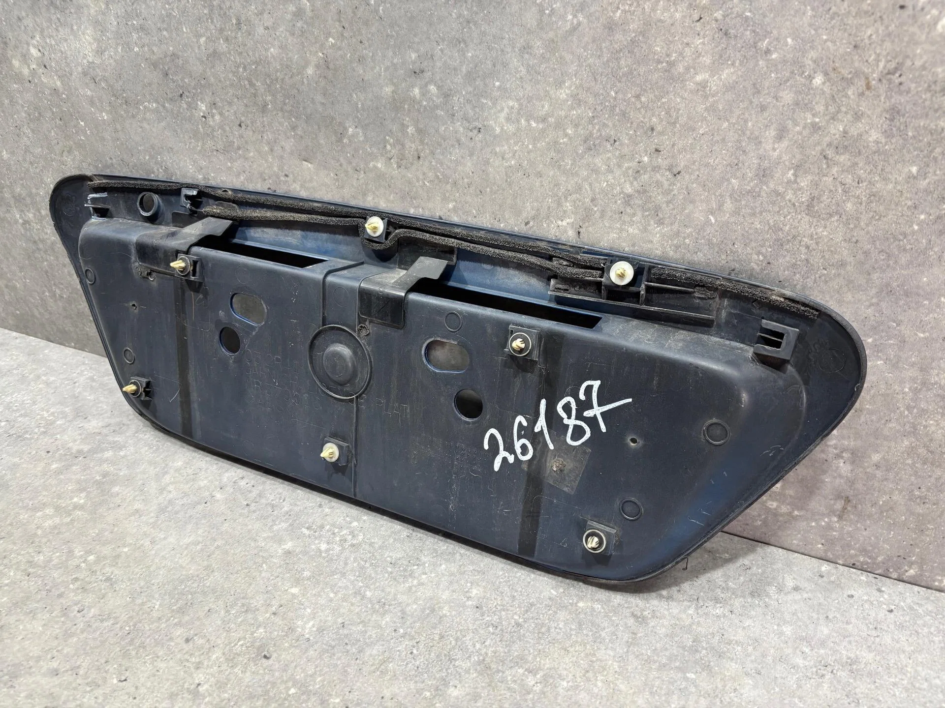 Накладка крышки багажника Mitsubishi Lancer 9 CS3A - миниатюра 7