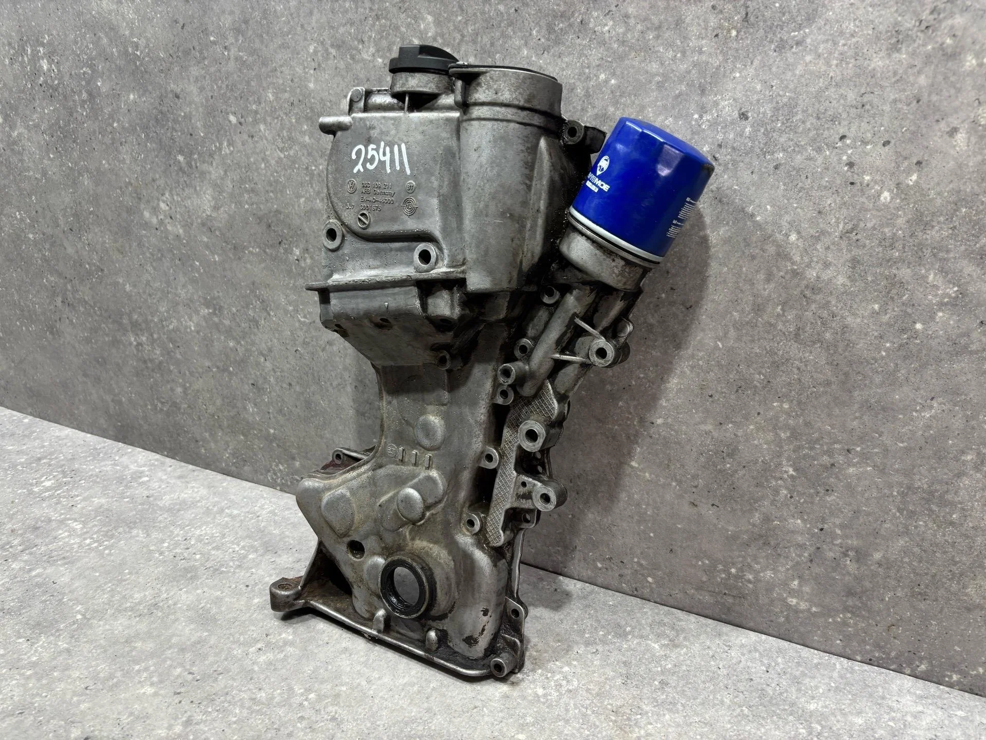 Крышка двигателя передняя Volkswagen Polo 5 6C1 - миниатюра 2