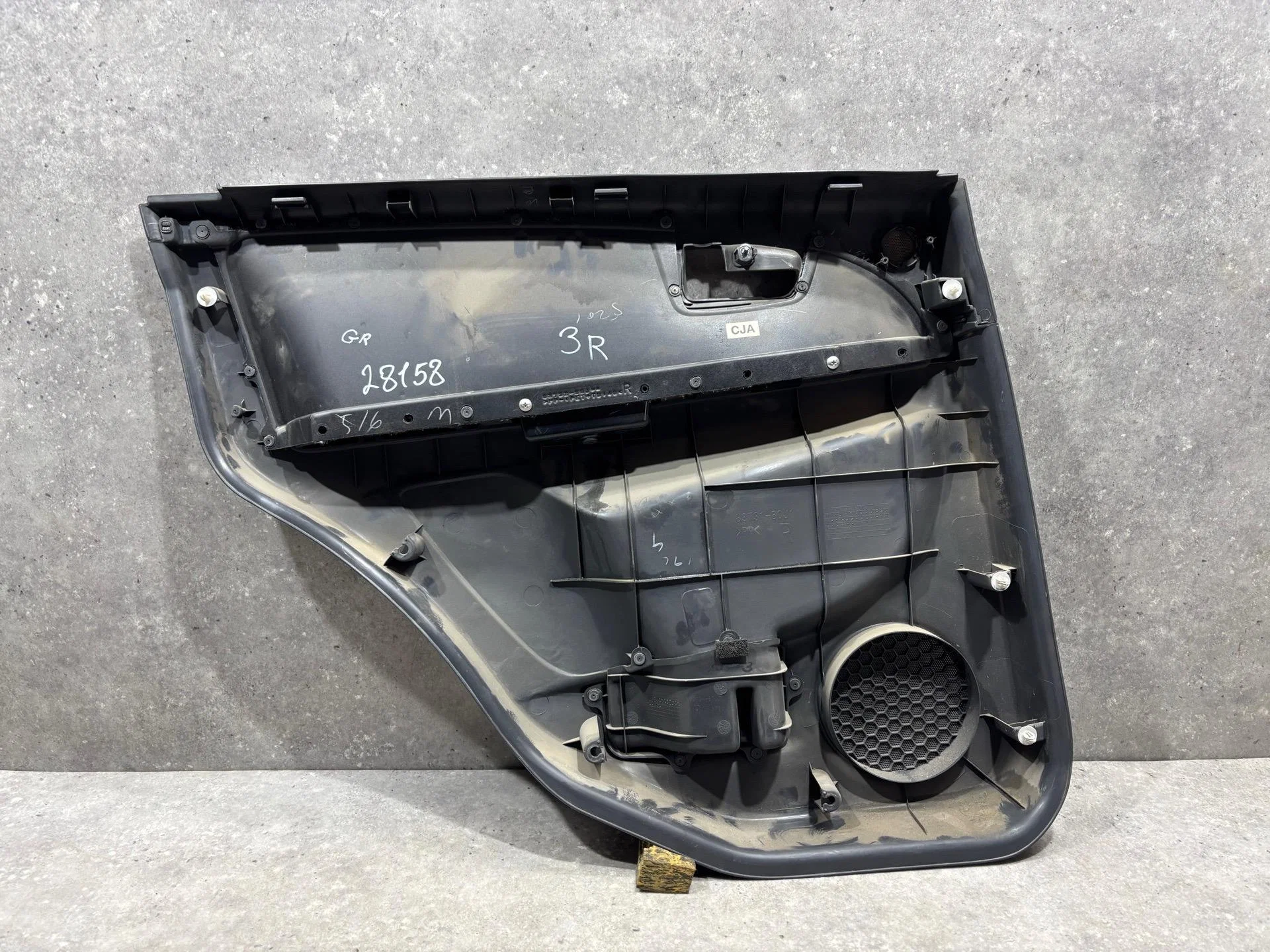 Обшивка двери задней правой Suzuki SX4 1 YA21S - миниатюра 7