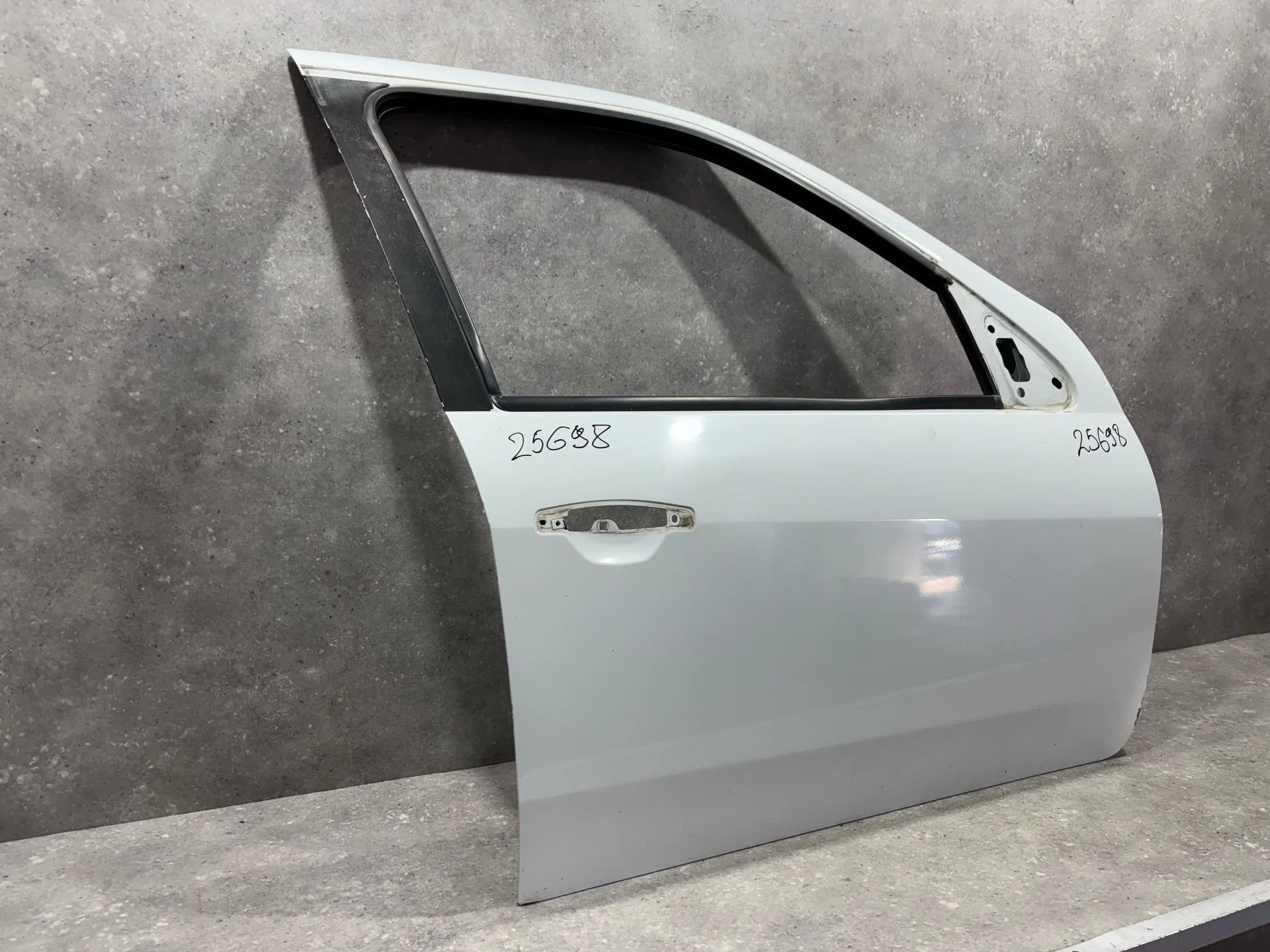 Дверь передняя правая Renault Symbol 2 LU01 2010 - миниатюра 2