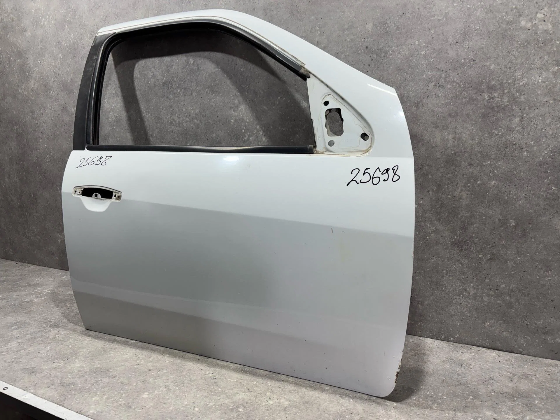 Дверь передняя правая Renault Symbol 2 LU01 2010 - миниатюра 3