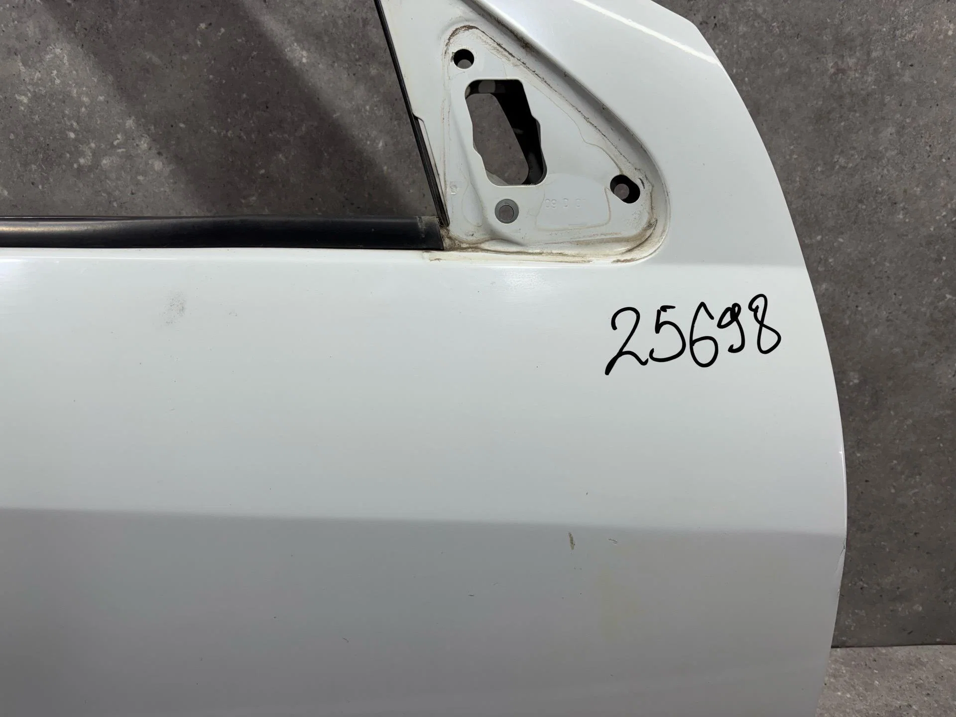 Дверь передняя правая Renault Symbol 2 LU01 2010 - миниатюра 5