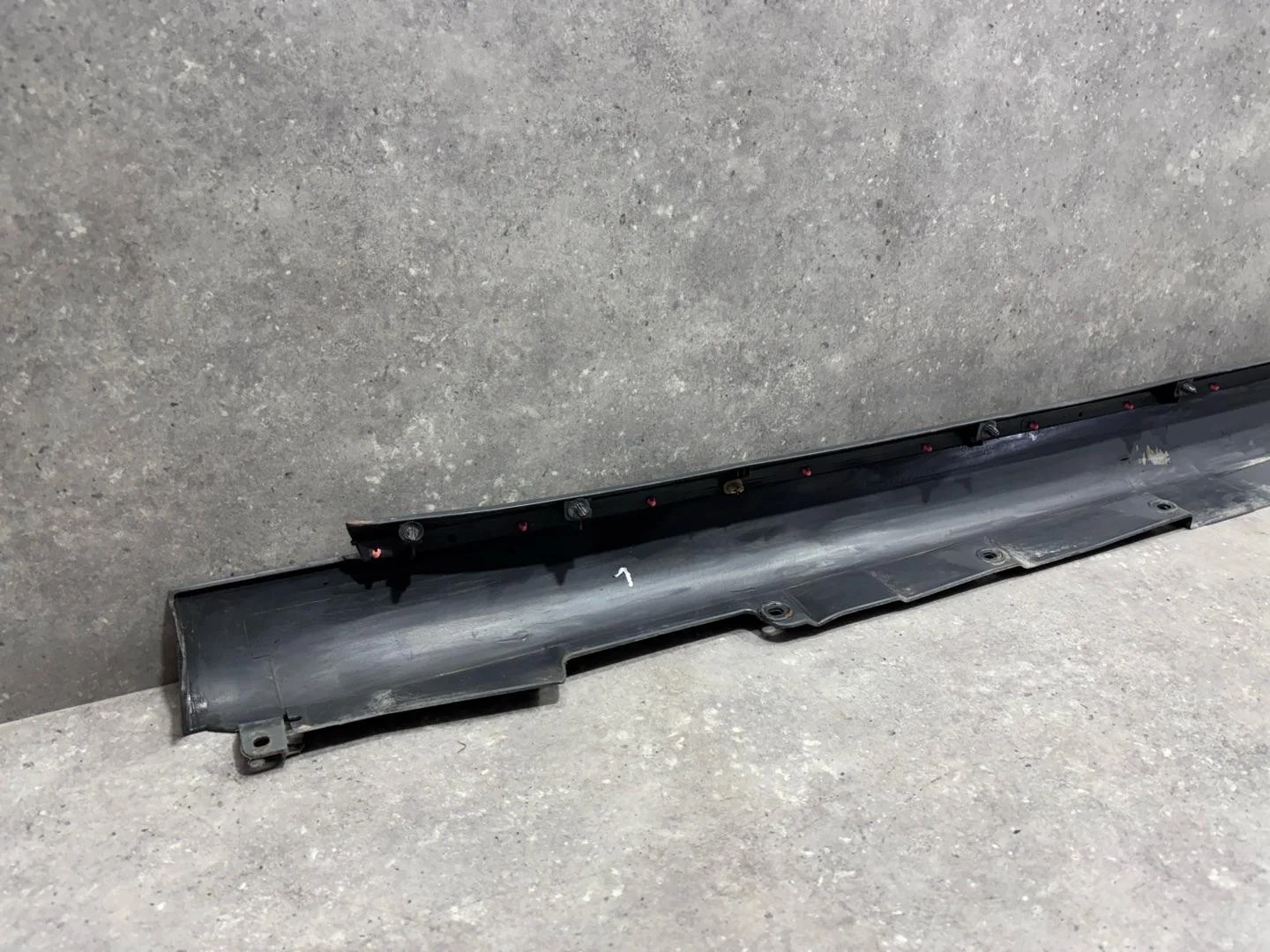 Накладка на порог левая Toyota Avensis 7585205010 - миниатюра 5