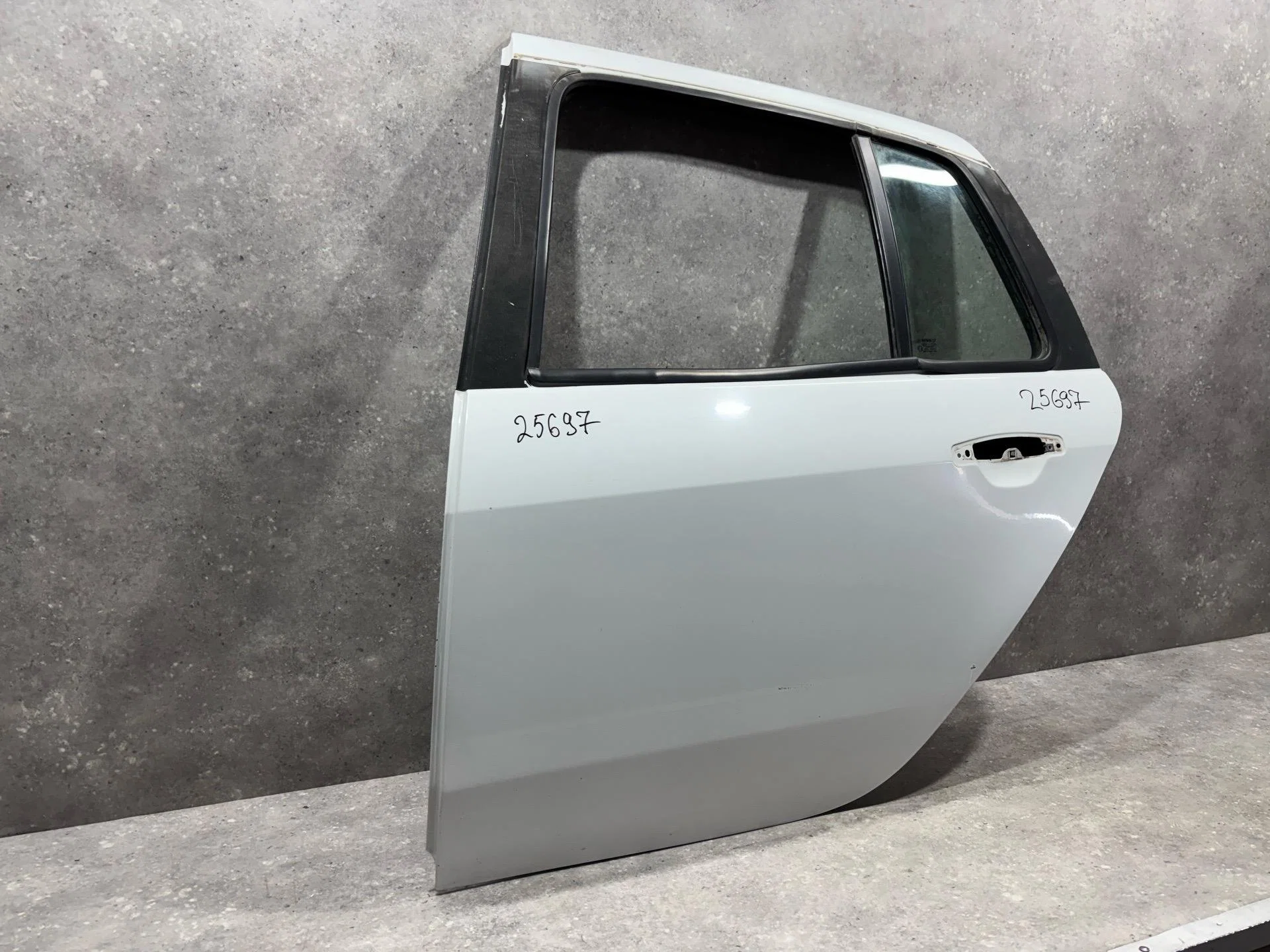 Дверь задняя левая Renault Symbol 2 LU01 2010 - миниатюра 3