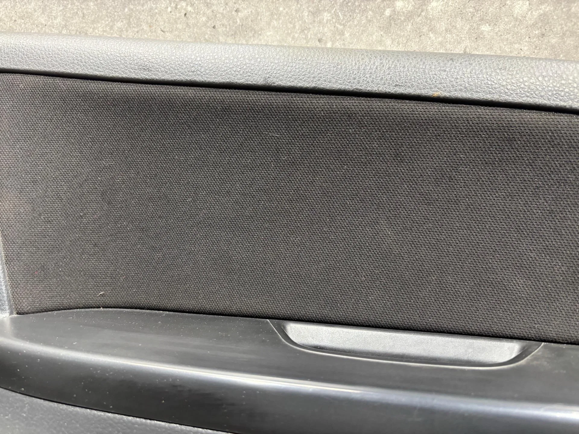 Обшивка двери передней левой Suzuki SX4 1 YA21S - миниатюра 5