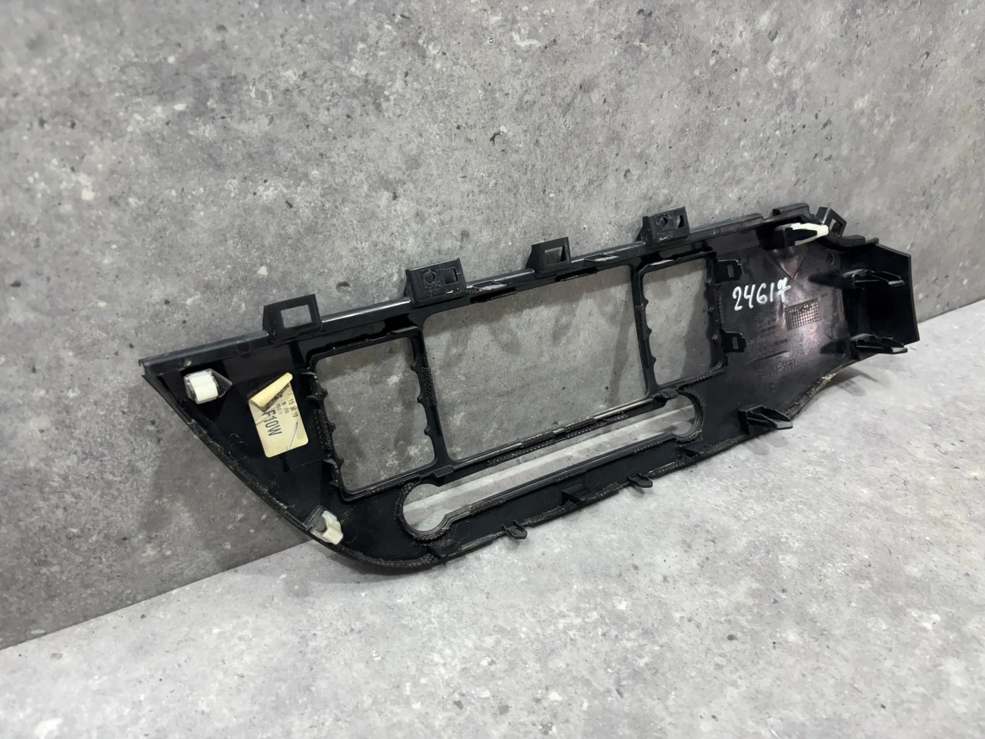 Рамка магнитолы Kia Rio 4 FB 2018 84740H0100WK - миниатюра 6