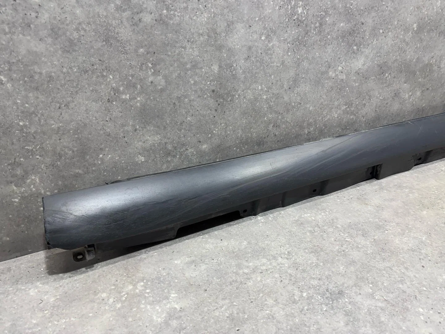 Накладка на порог правая Toyota Avensis 7585105010 - миниатюра 2