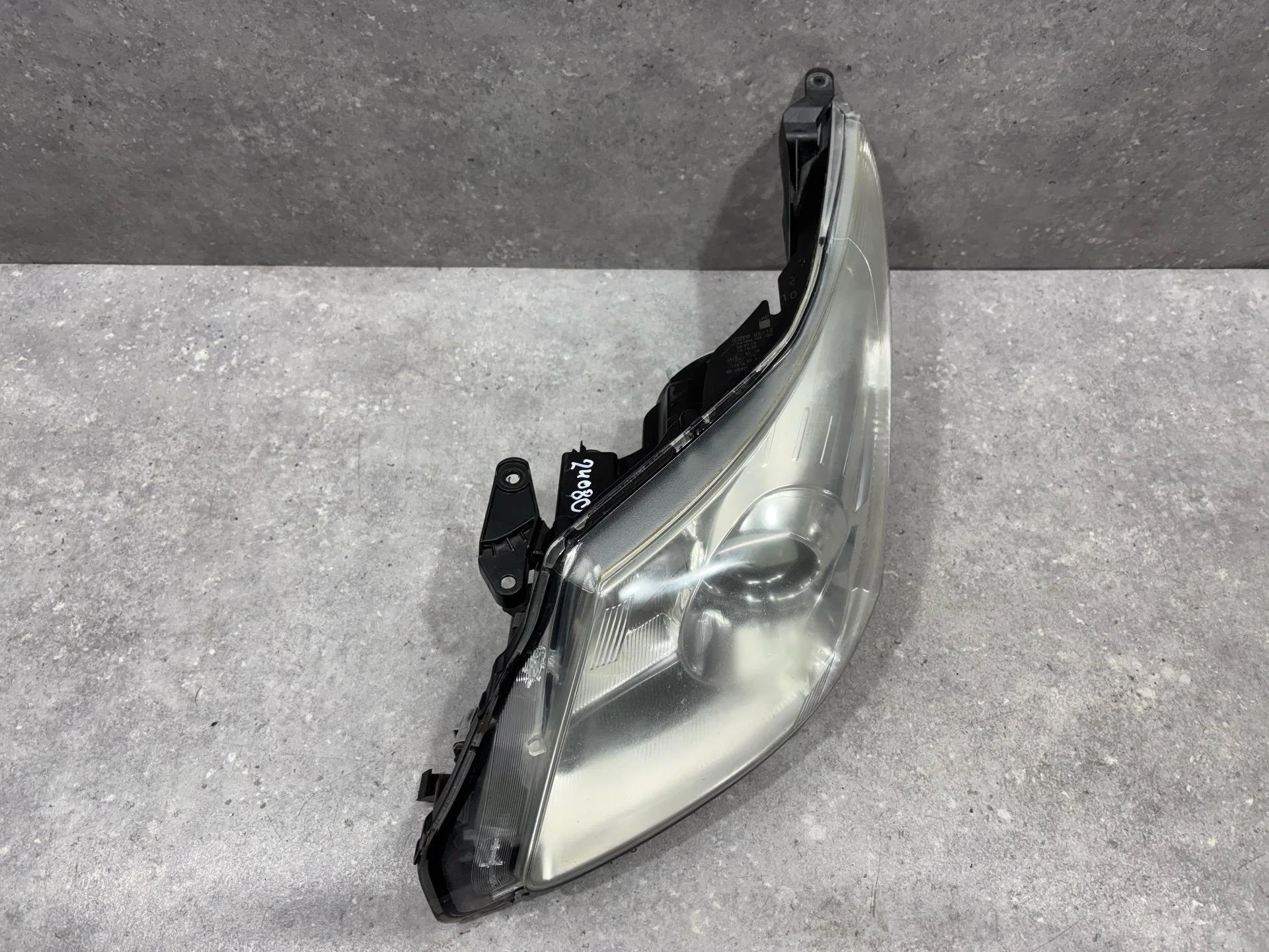 Фара левая Toyota Avensis 3 T270 ADT270 2010 - миниатюра 2