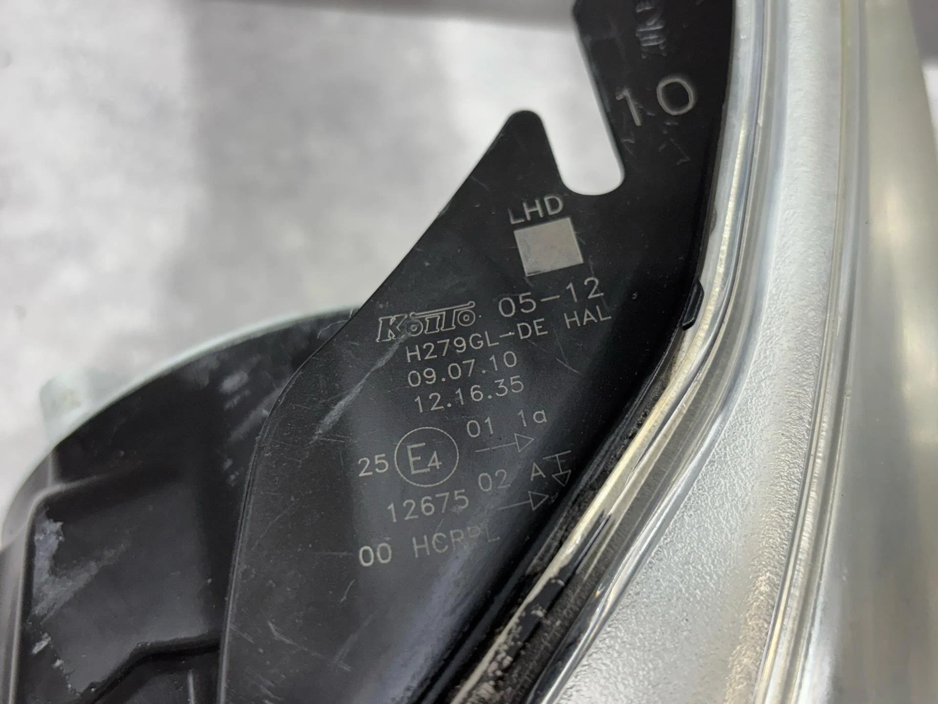 Фара левая Toyota Avensis 3 T270 ADT270 2010 - миниатюра 3