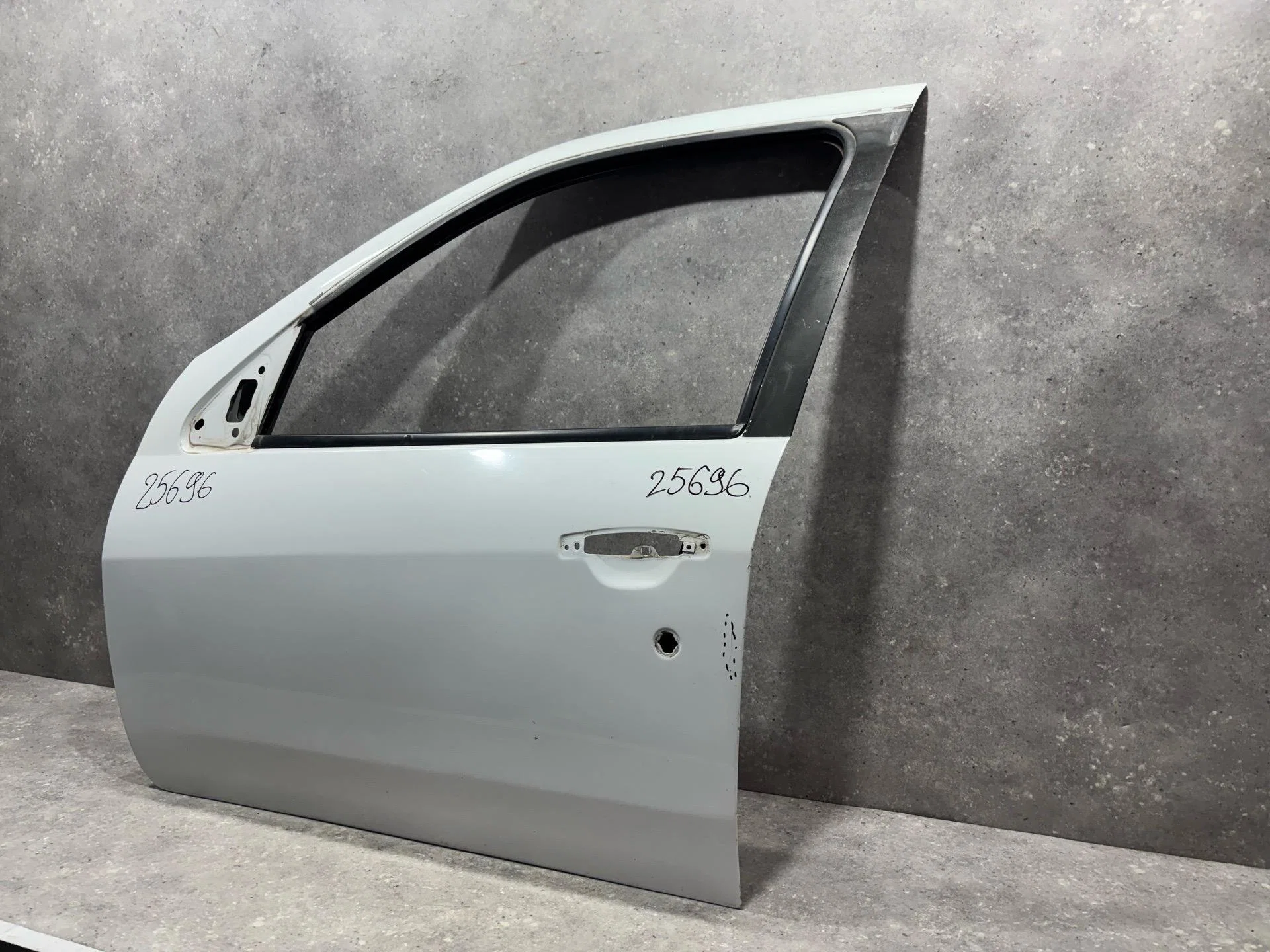 Дверь передняя левая Renault Symbol 2 LU01 2010 - миниатюра 2