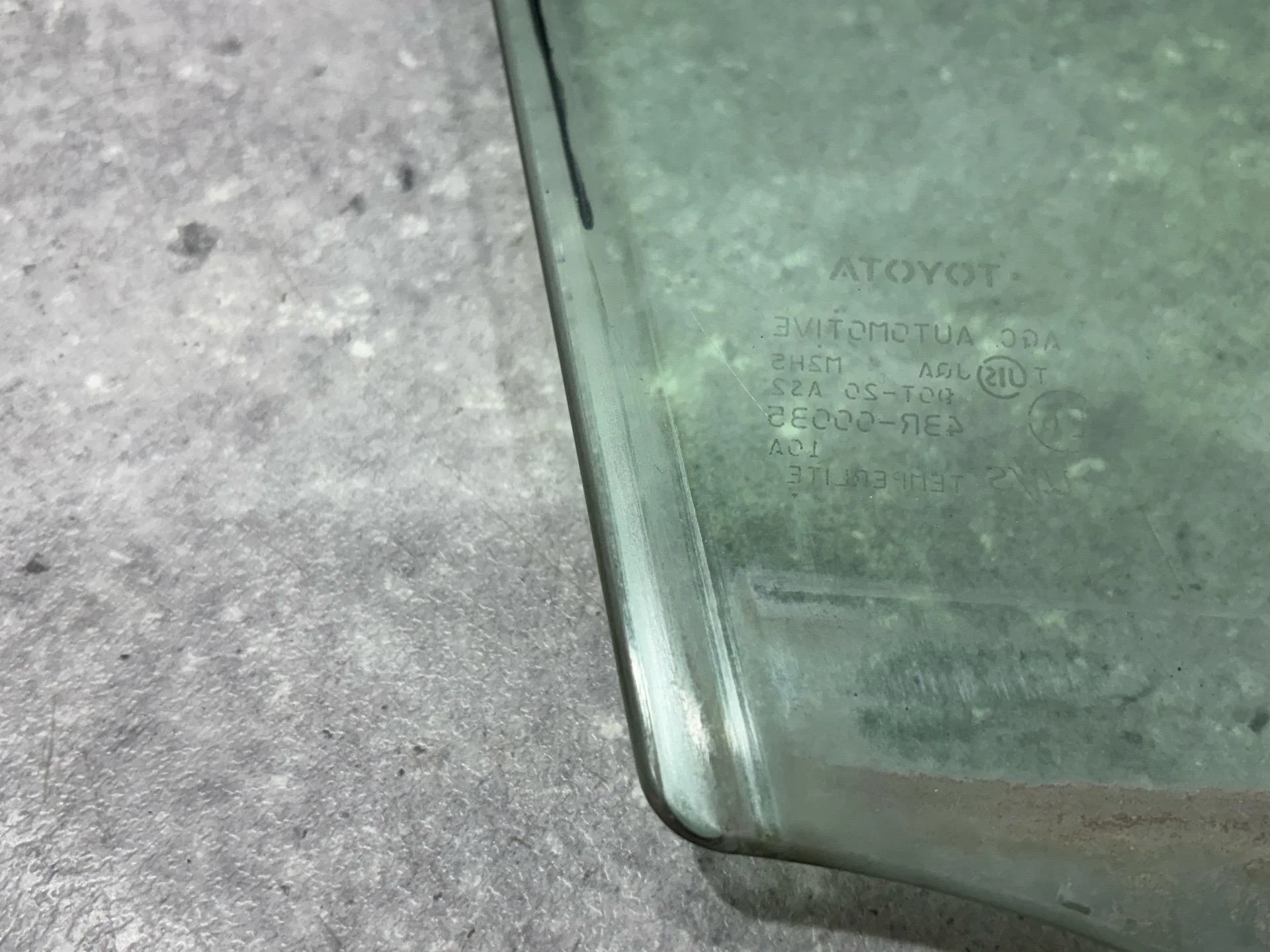 Стекло двери передней правой Toyota Camry 7 XV40 - миниатюра 2