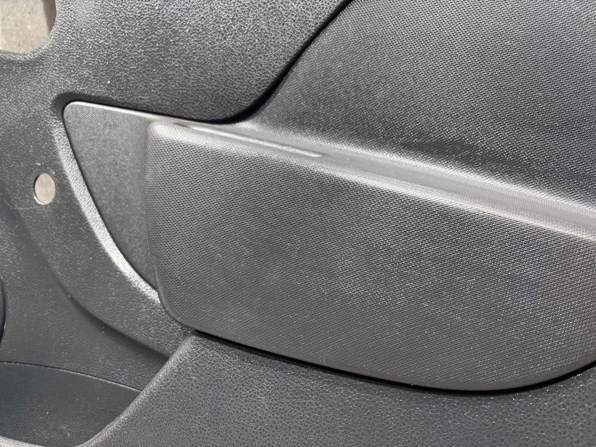 Обшивка двери задней правой Renault Logan 2 L8 - миниатюра 5
