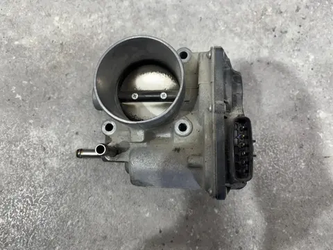 Дроссельная заслонка Toyota Corolla 11 E180 NDE180