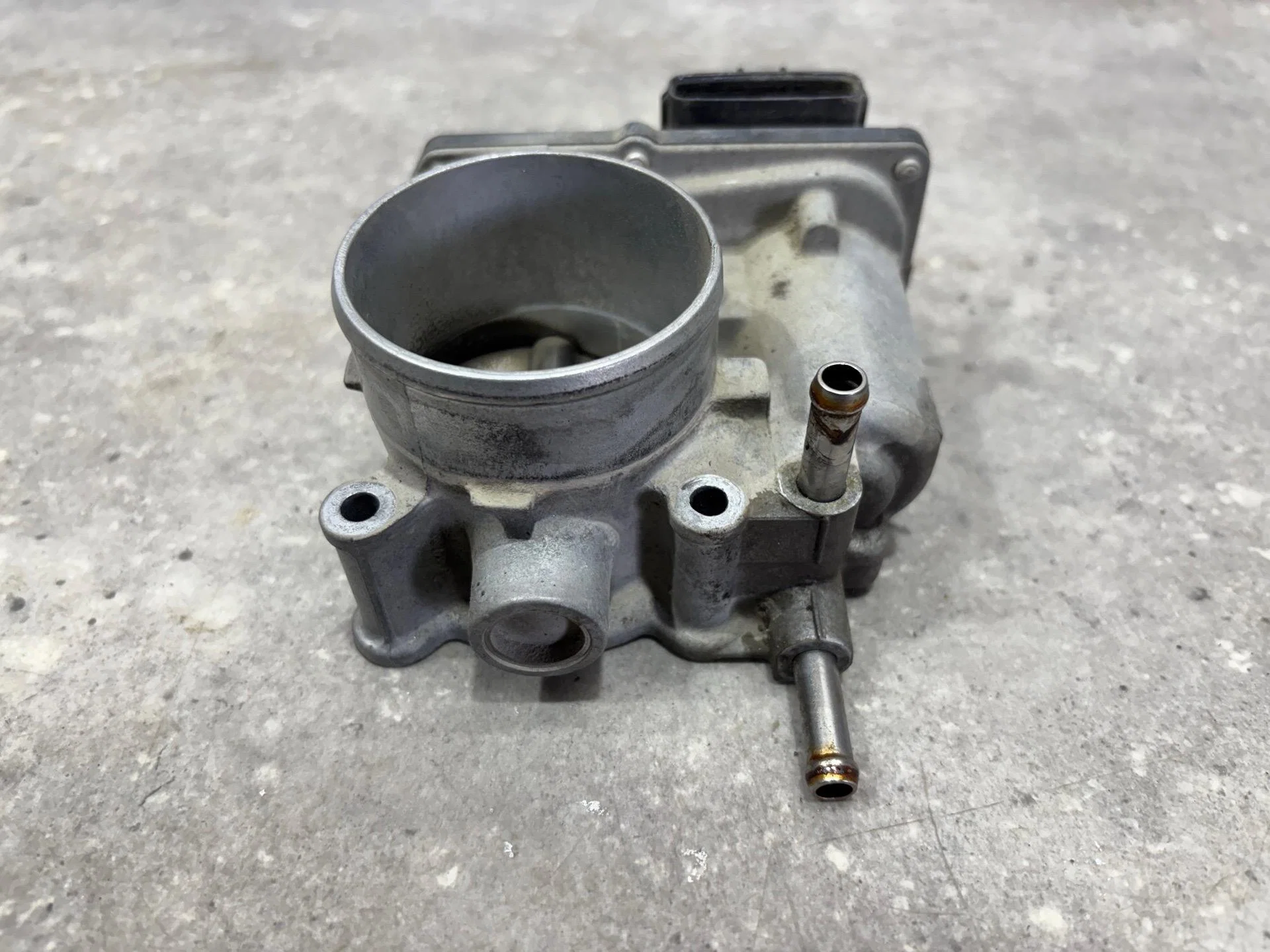 Дроссельная заслонка Toyota Corolla 11 E180 NDE180 - миниатюра 6