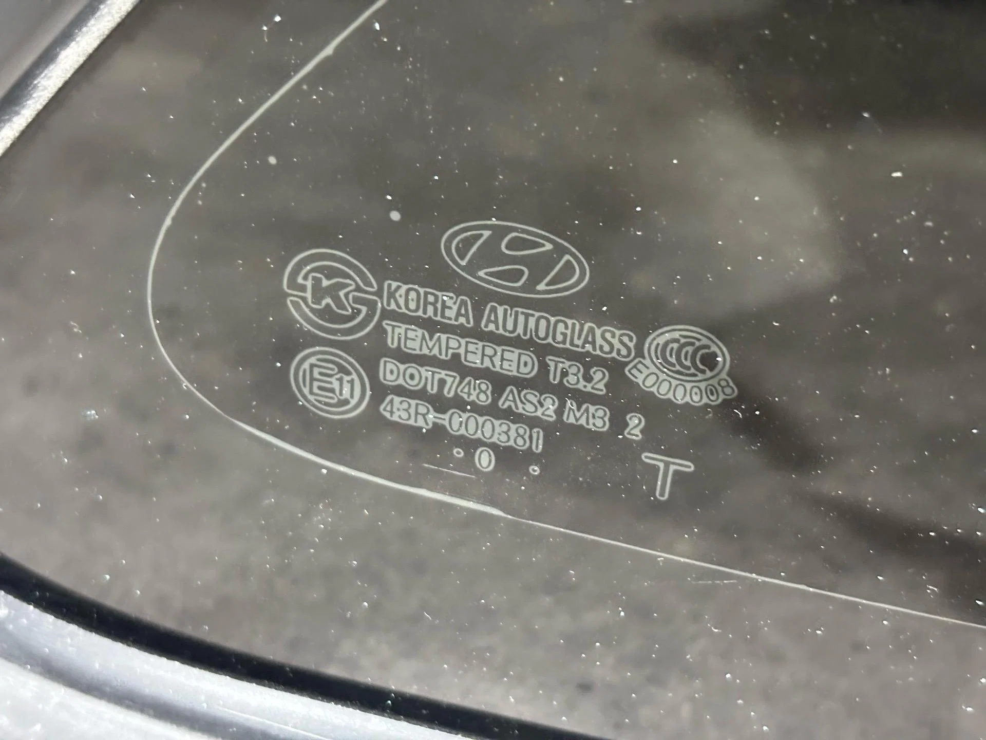 Стекло кузовное заднее правое Hyundai Elantra 4 HD - миниатюра 4