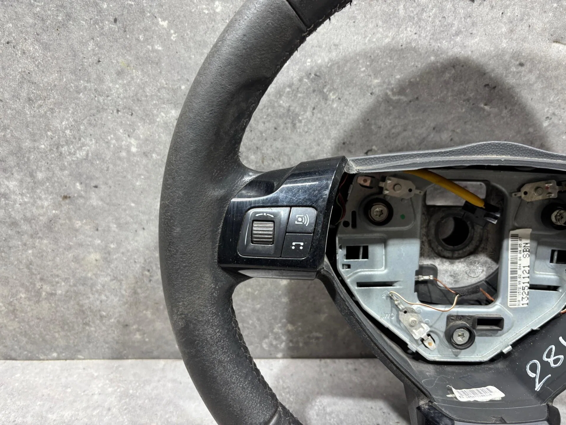 Руль Opel Astra H рест. L48 2007 13251121 - миниатюра 2