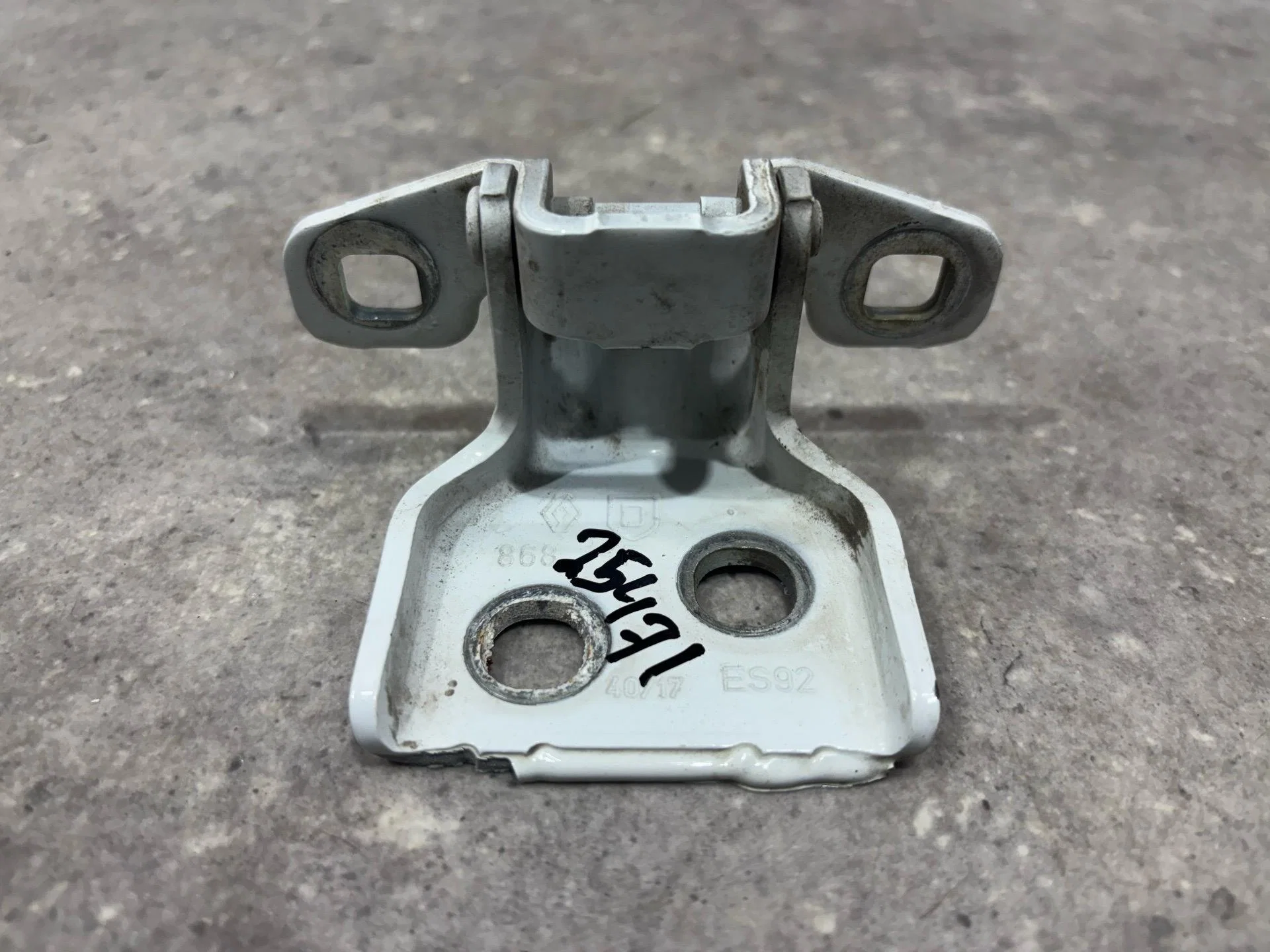 Петля двери Renault Logan 2 L8 2017 6001546883 - изображение 1