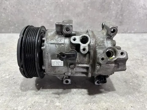 Компрессор кондиционера Toyota Avensis 8831005080