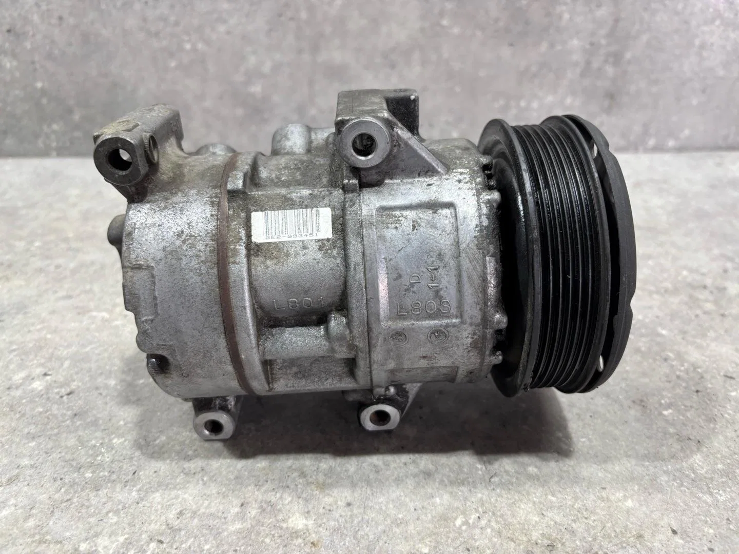 Компрессор кондиционера Toyota Avensis 8831005080 - миниатюра 5