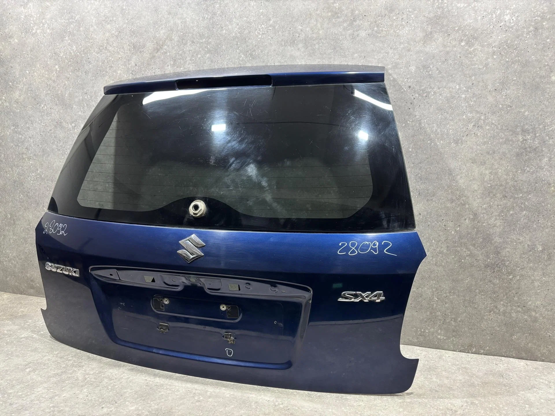 Крышка багажника Suzuki SX4 1 YA21S 2008 - миниатюра 2